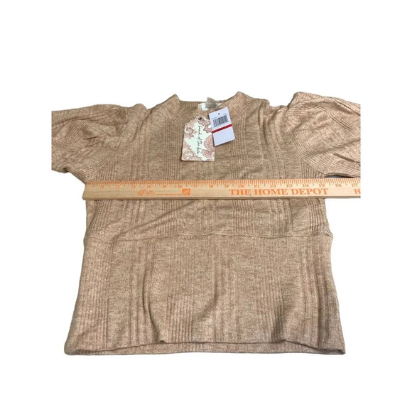 Band of Gypsies Ribbed Knit Puff Sleeve Cropped Sweater Beige XS - Picture 7 of 9